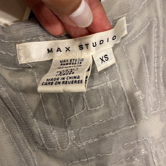 Max studio silver square sequins top - Picture 2 of 3